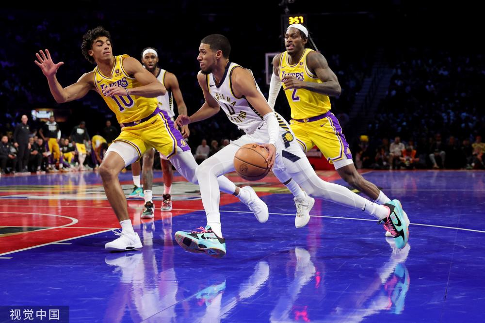 联赛中屡创 联赛中屡创